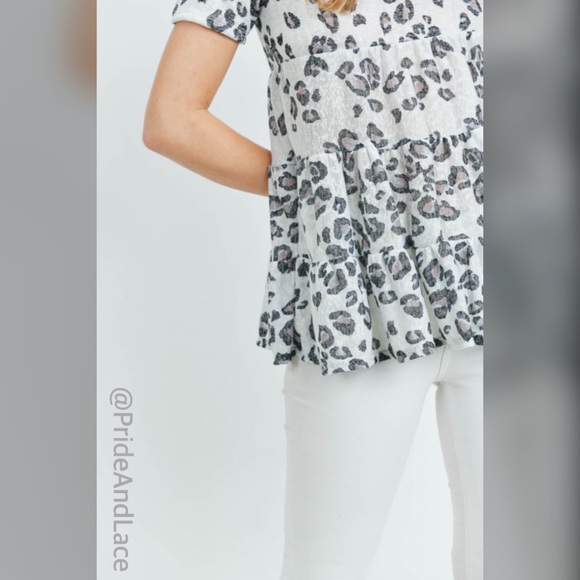 LAST 2️⃣ ANIMAL PRINT SHORT SLEEVES TOP-IVORY/GRAY/BROWN - Picture 6 of 8